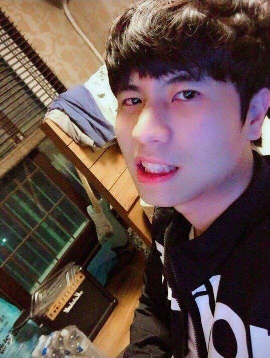 랄로가 선글라스 쓰는 이유와 얼굴 가리는 신비주의 효과 심층 탐구 